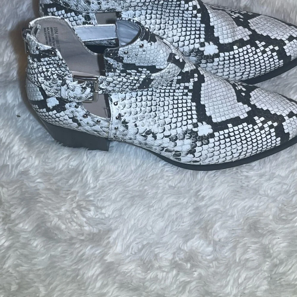 BP Women's Black and White Snake Print ankle boots size 10